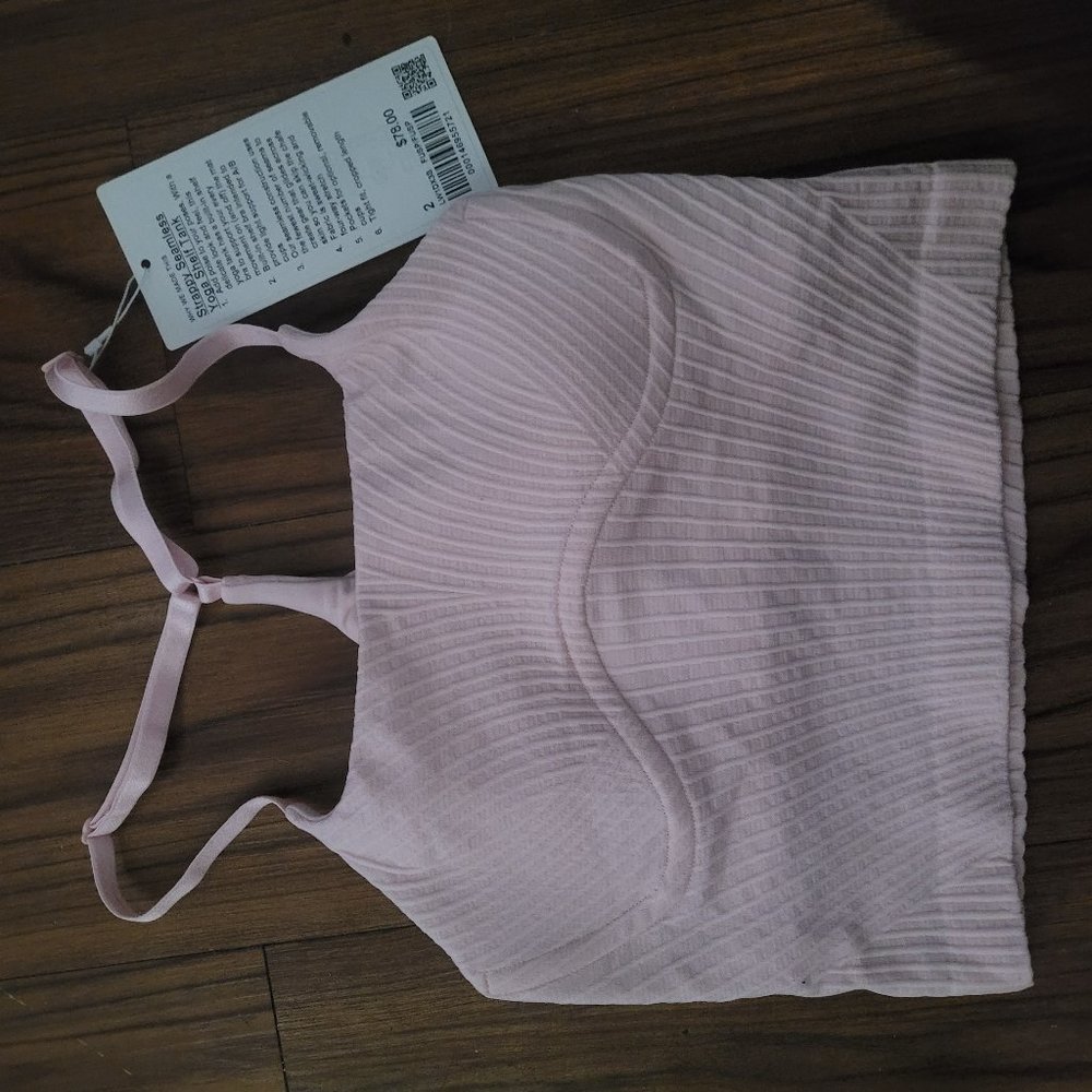 Lululemon Strappy Seamless Yoga Shelf Tank, Size 2, NWT